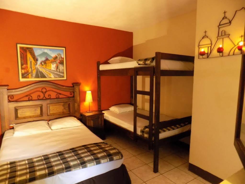 Posada De San Carlos La Calzada Antigua Zewnętrze zdjęcie